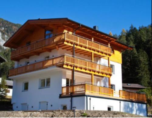 Alpenmond Appartment Halbmond Leutasch Esterno foto