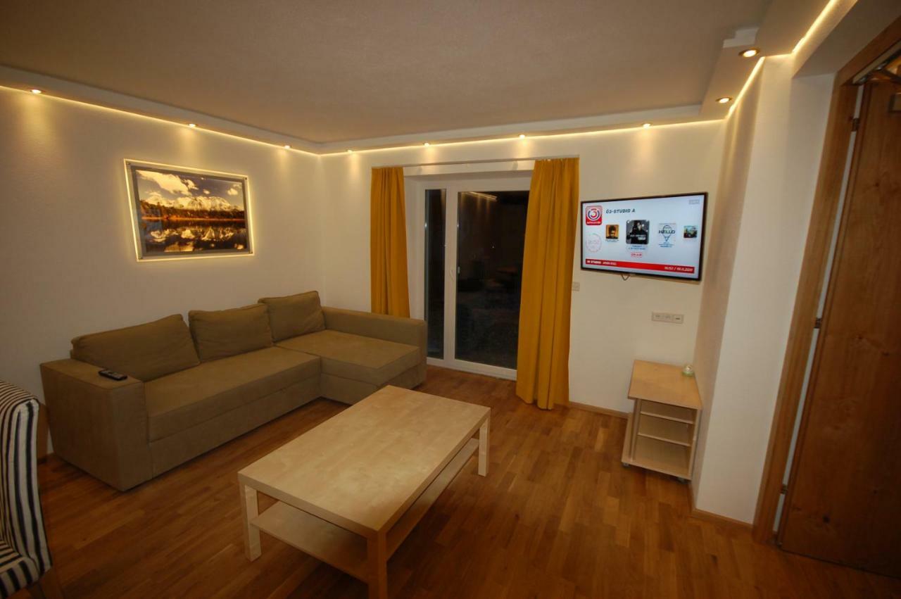Alpenmond Appartment Halbmond Leutasch Esterno foto